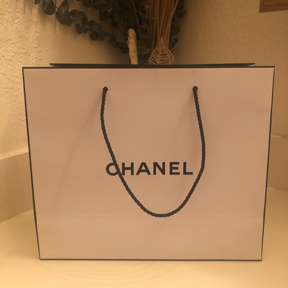 Chanel shopping 🛍